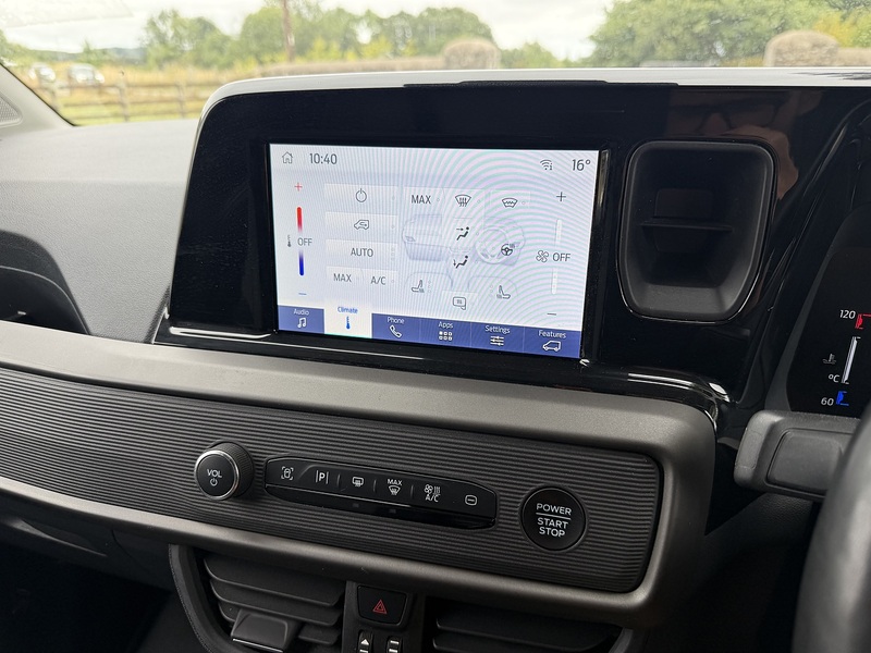 Ford Transit Courier EcoBoost Limited - U124