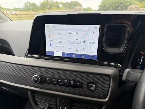 Ford Transit Courier EcoBoost Limited - U124