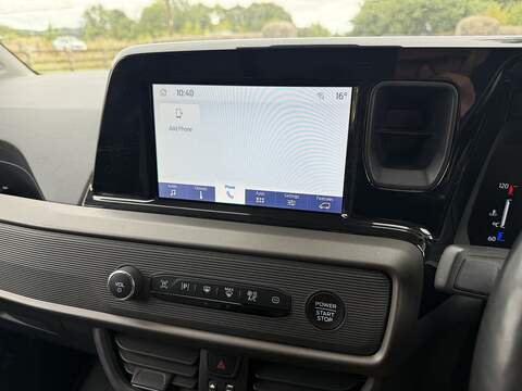 Ford Transit Courier EcoBoost Limited - U124