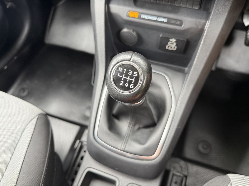 Ford Transit Courier EcoBoost Limited - U124