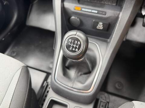 Ford Transit Courier EcoBoost Limited - U124