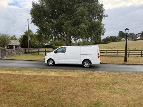Vauxhall Vivaro Turbo D 2900 Pro - U128