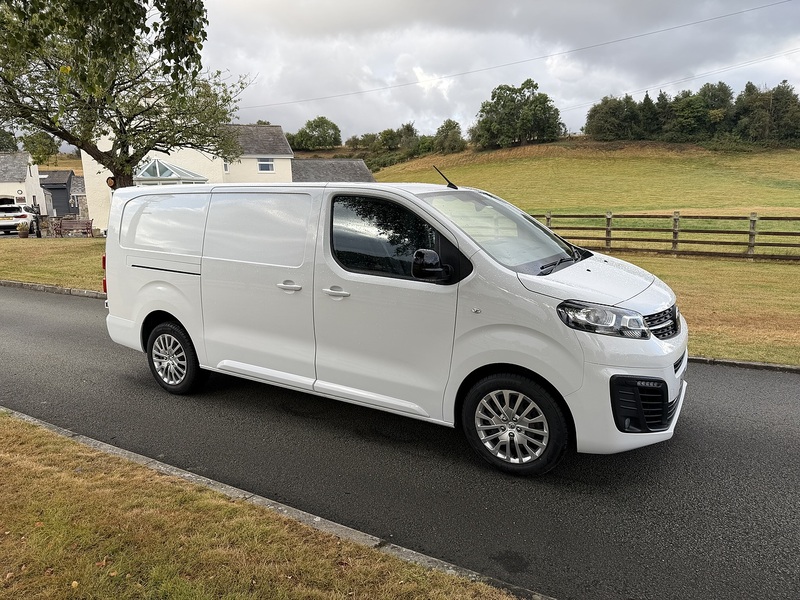 Vauxhall Vivaro Turbo D 2900 Pro - U128