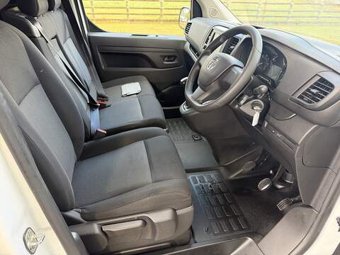 Vauxhall Vivaro Turbo D 2900 Pro - U128