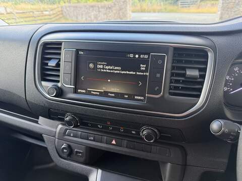 Vauxhall Vivaro Turbo D 2900 Pro - U128
