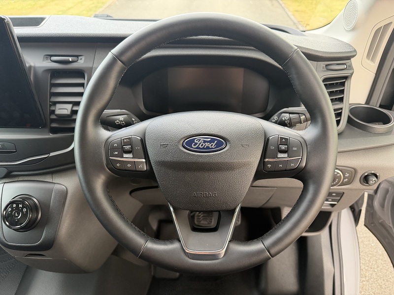 Ford E-Transit 350 Leader - U133