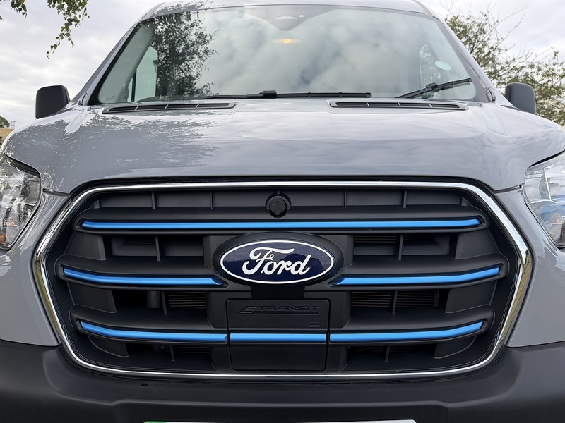 Ford E-Transit 350 Leader - U133