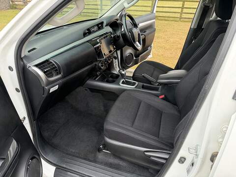 Toyota Hilux D-4D Icon - U19