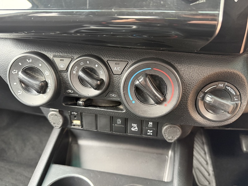 Toyota Hilux D-4D Icon - U19