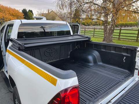 Toyota Hilux D-4D Icon - U19