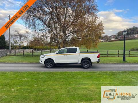 Toyota Hilux 2.2 DI-D DC 4Life Pickup Double Cab 4dr Diesel Manual 4WD Euro 6 (s/s) (150 ps)