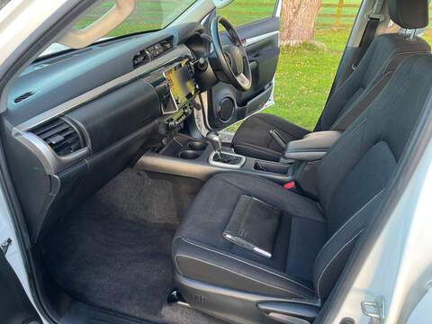 Toyota Hilux D-4D Invincible - U20