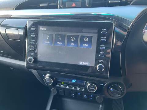 Toyota Hilux D-4D Invincible - U20