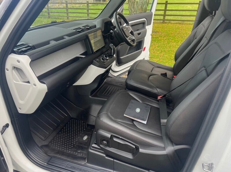 Land Rover Defender 90 D250 MHEV S - U21