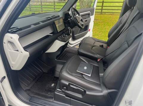 Land Rover Defender 90 D250 MHEV S - U21