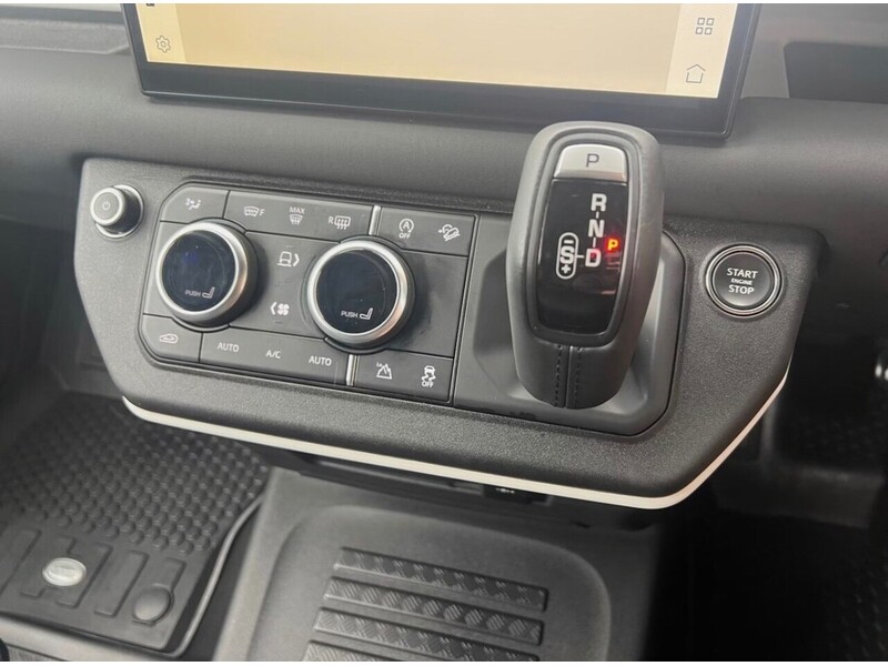 Land Rover Defender 90 D250 MHEV S - U21
