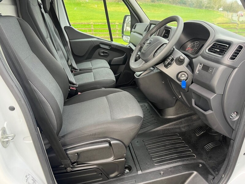 Nissan Interstar dCi 35 Tekna - U25