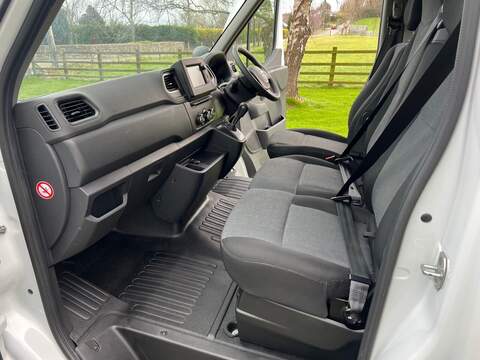 Nissan Interstar dCi 35 Tekna - U25