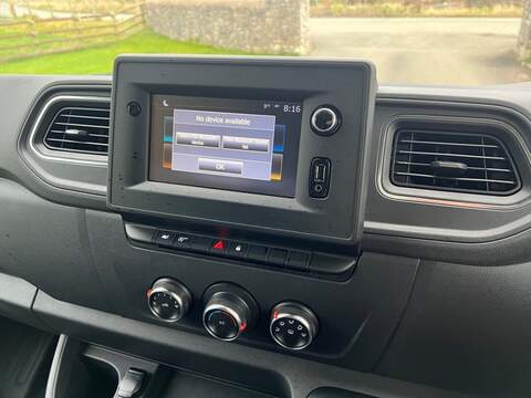 Nissan Interstar dCi 35 Tekna - U25