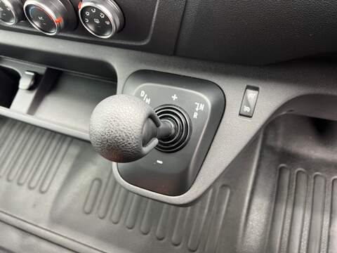 Nissan Interstar dCi 35 Tekna - U25
