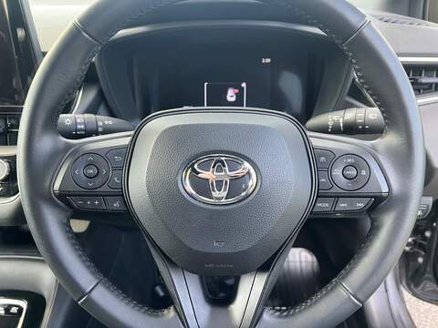 Toyota Corolla VVT-h - U26
