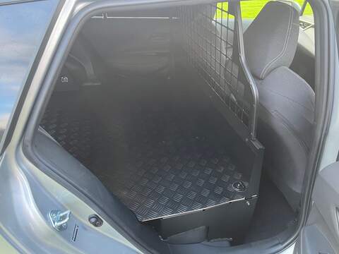 Toyota Corolla VVT-h - U27