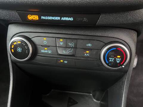 Ford Fiesta Van EcoBoost - U28