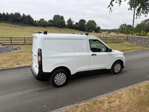 Ford Transit Courier EcoBoost Leader - U30