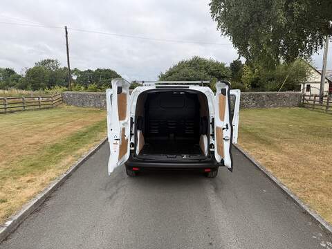 Ford Transit Courier EcoBoost Leader - U30
