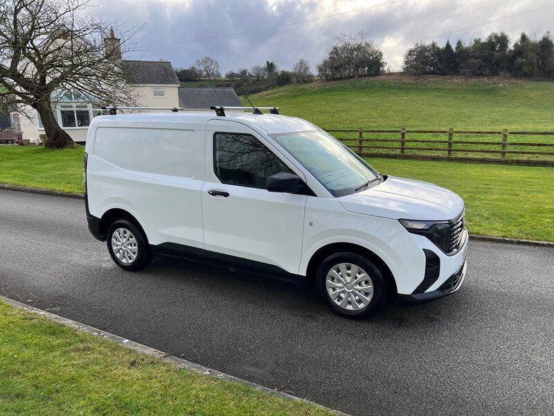 Ford Transit Courier EcoBoost Leader - U30