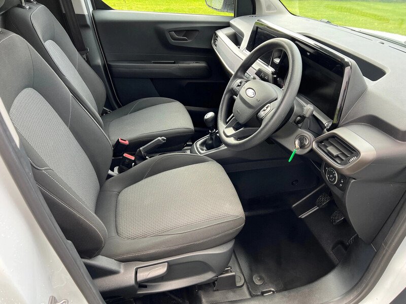 Ford Transit Courier EcoBoost Leader - U30