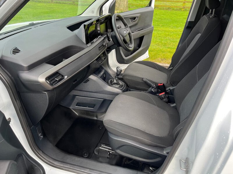 Ford Transit Courier EcoBoost Leader - U30