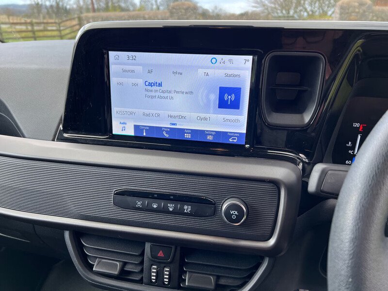 Ford Transit Courier EcoBoost Leader - U30