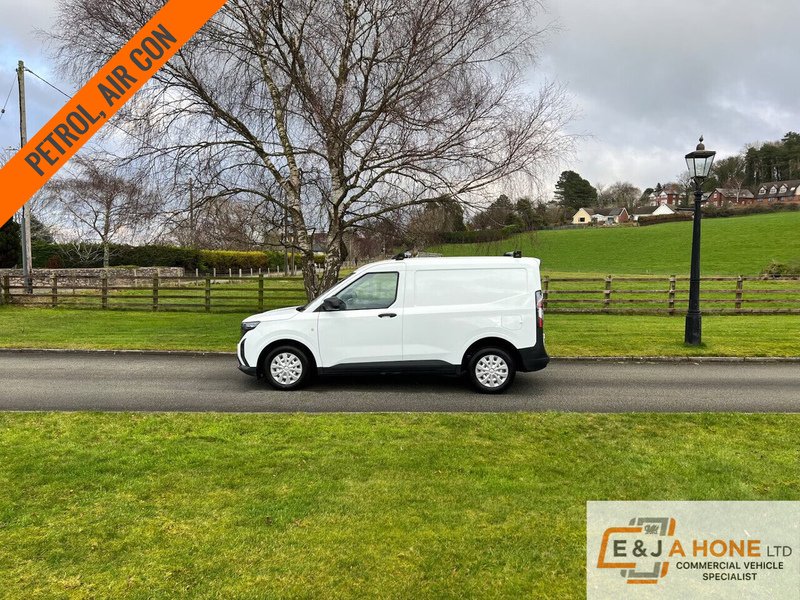Ford Transit Courier EcoBoost Leader - U30