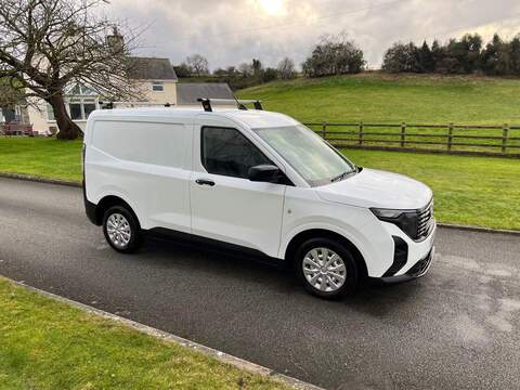 Ford Transit Courier EcoBoost Leader - U31