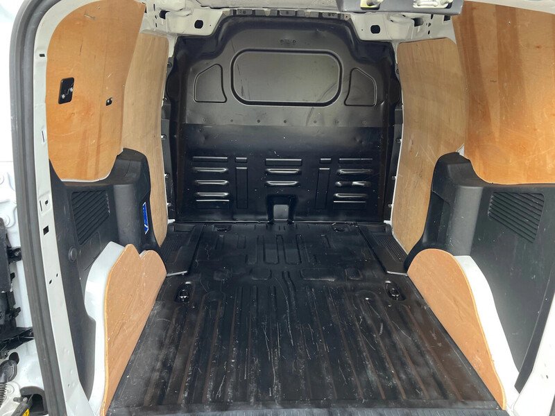 Ford Transit Courier EcoBoost Leader - U31