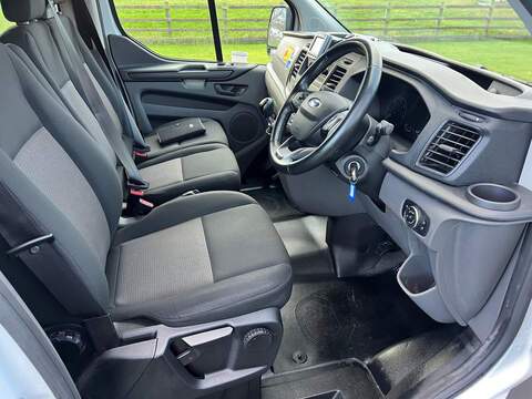 Ford Transit Custom 320 EcoBlue - U32
