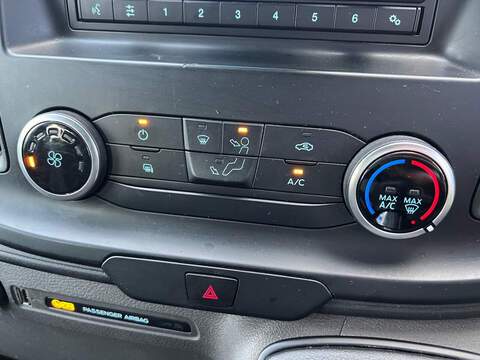 Ford Transit Custom 320 EcoBlue - U32