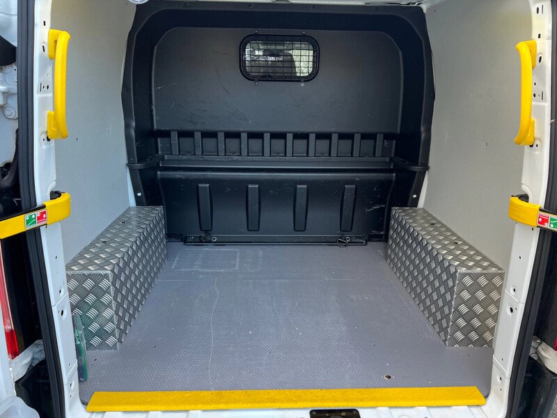 Ford Transit Custom 320 EcoBlue - U32