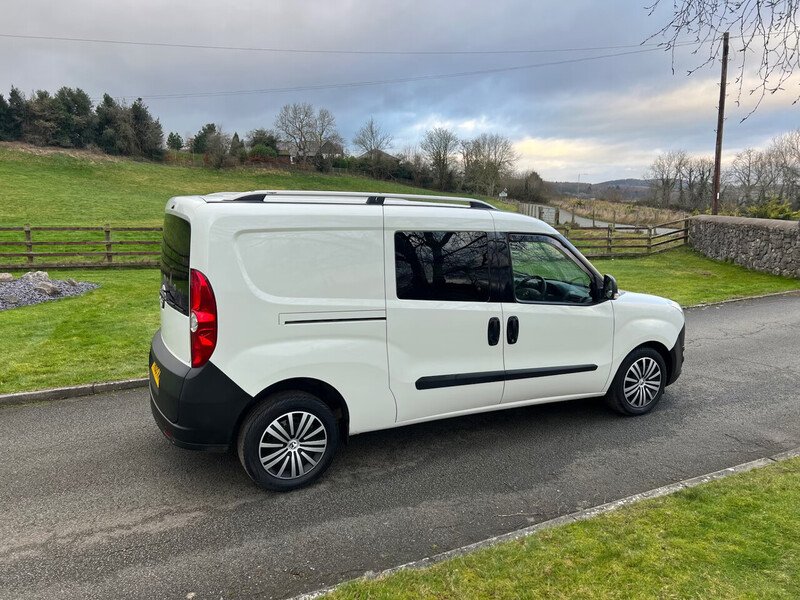 Vauxhall Combo 2300 L2h1 Cdti - U38