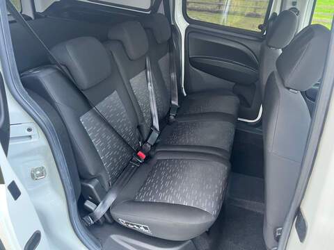 Vauxhall Combo 2300 L2h1 Cdti - U38
