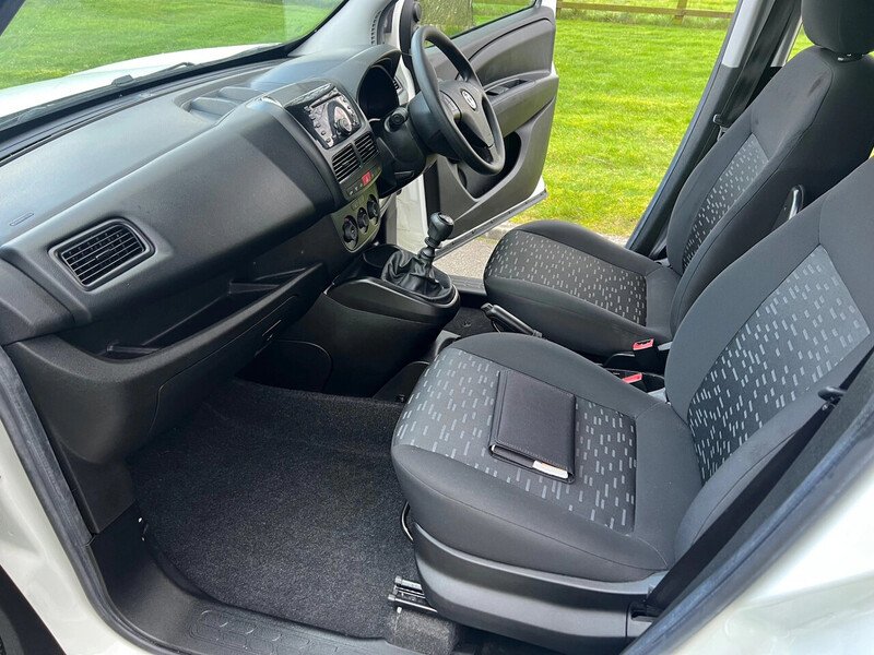 Vauxhall Combo 2300 L2h1 Cdti - U38