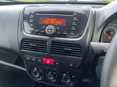 Vauxhall Combo 2300 L2h1 Cdti - U38