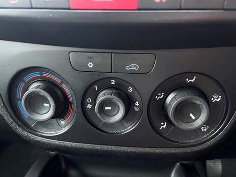 Vauxhall Combo 2300 L2h1 Cdti - U38