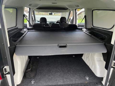 Vauxhall Combo 2300 L2h1 Cdti - U38
