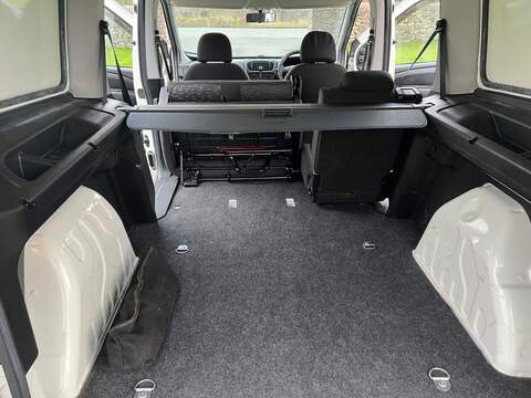Vauxhall Combo 2300 L2h1 Cdti - U38