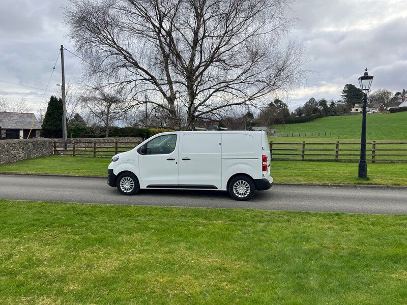 Toyota ProAce Icon - U44