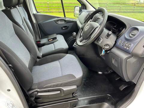 Vauxhall Vivaro CDTi 2900 - U45
