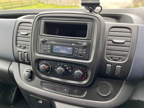 Vauxhall Vivaro CDTi 2900 - U45