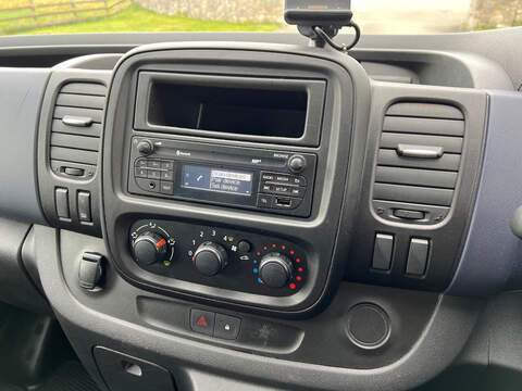 Vauxhall Vivaro CDTi 2900 - U45